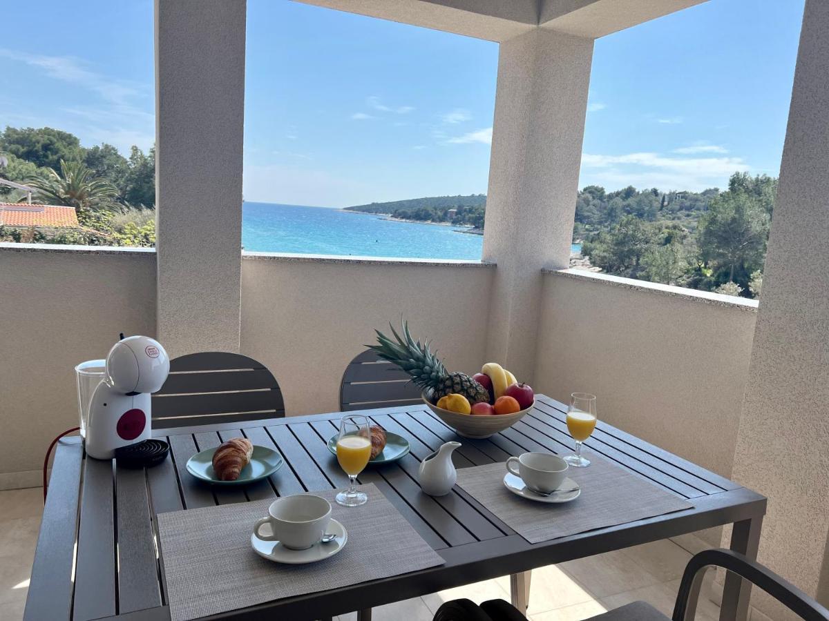 Apartments Divna Mali Losinj Exterior photo